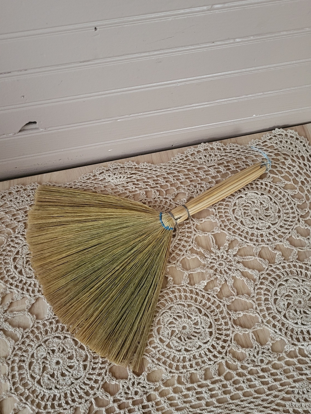 Handmade Natural Straw Hand Broom - Green-Toned